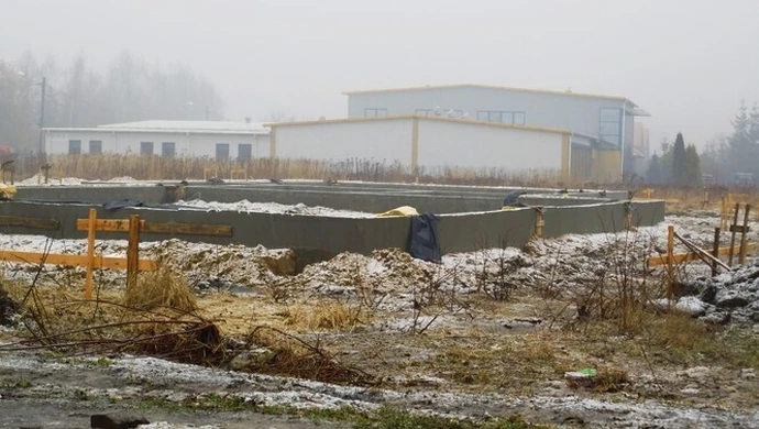 Nowy salon samochodowy w Piotrkowie?