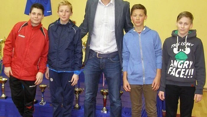 Mistrzowie sportu przyciągają młodzież