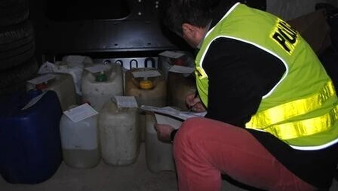 Policyjny pościg za seryjnym złodziejem paliwa