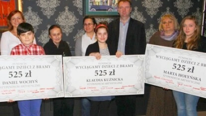 Fundację "Wyciągamy dzieci z bramy" można wesprzeć 1 proc. podatku