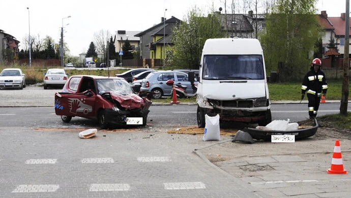 Dwaj kierowcy ranni w wypadku
