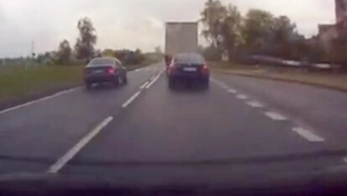 Nagrał pirata drogowego. Co na to policja?