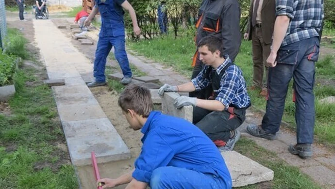 Uczniowie będą pomagać niepełnosprawnym