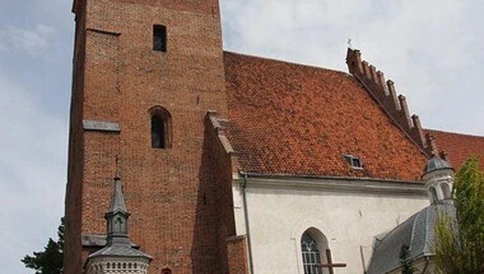 Dwa kościoły z dotacjami