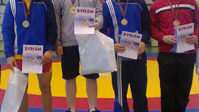 Grad medali piotrkowskich zapaśników