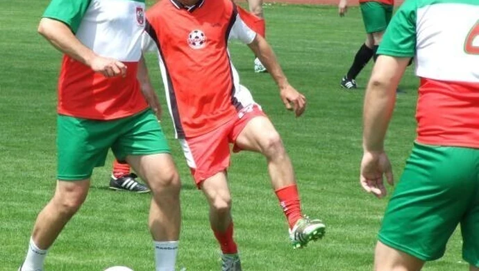 Kto staroście strzelił gola?