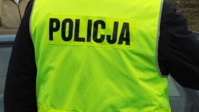 Pijany kierowca uszkodził radiowóz