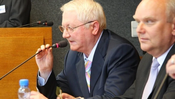 Radny Pencina ukarany za niesubordynację?