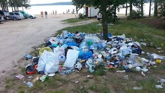 Wysypisko śmieci w Cieszanowicach