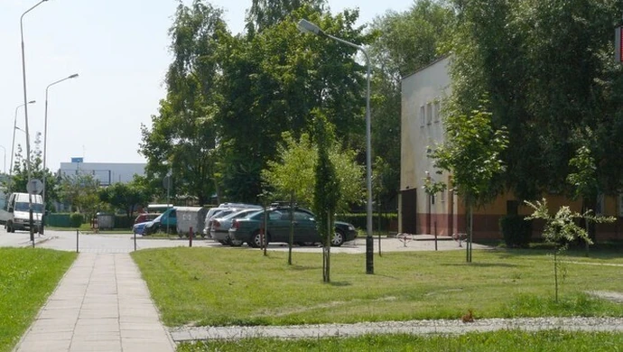 Monopolowy za blisko kościoła i placówek oświatowych?