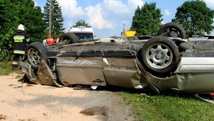 Prowadził bez prawa jazdy, spowodował wypadek