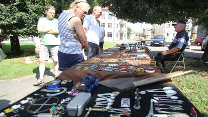 Giełda staroci w Piotrkowie