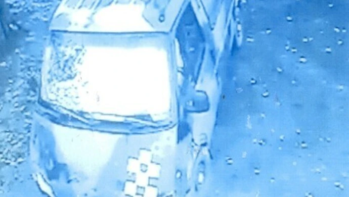 Wyrzucił szczeniaczki z jadącego samochodu