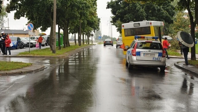 Zderzenia autobusu MZK z suzuki, 4 osoby w szpitalu