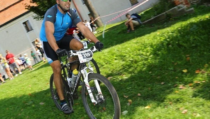 Maraton Wokół Jeziora Sulejowskiego. Przemierzyli 50 km