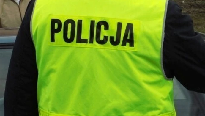 Wyprzedzał na skrzyżowaniu, trafił do szpitala