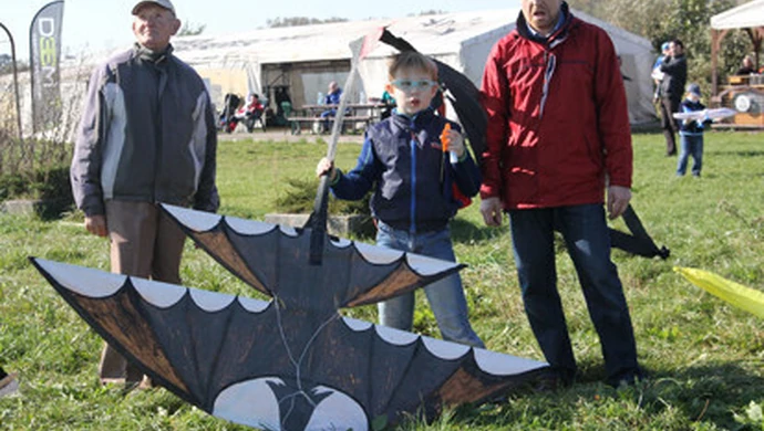 Święto Latawca na piotrkowskim lotnisku