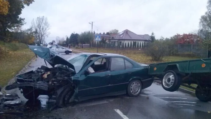 Kierowca BMW stracił panowanie nad samochodem 