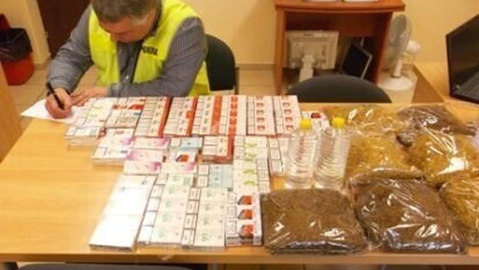 Miał alkohol i papierosy bez akcyzy 