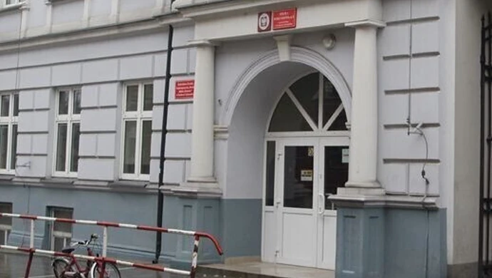 Nowe place zabaw przy podstawówkach