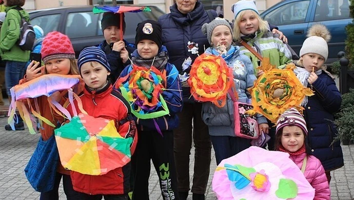 250 osób ruszyło pod parasolem