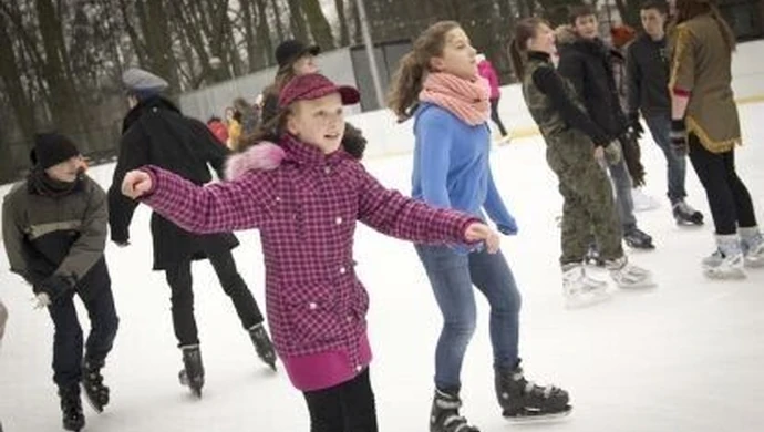 W niedzielę otwierają lodowisko