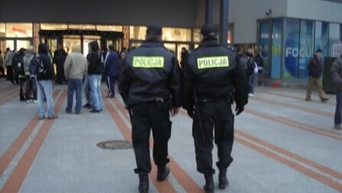 Gdzie się spotykają "nielaty"?