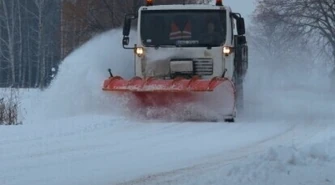 Tony piasku i soli czekają w pogotowiu