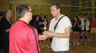 Sulejów: Grali w siatkę z okazji rocznicy