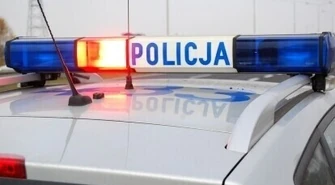 Pijany wyładowywał emocje na samochodzie