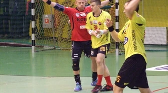 Chrobry za mocny, Piotrkowianin przedostatni