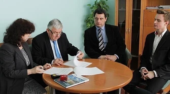 IV LO pod skrzydłami UJK