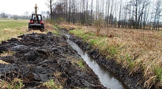 Wiosenne porządki na polach, drogach, chodnikach