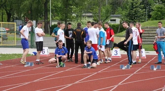 Lekka atletyka na miejskim stadionie 