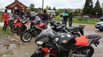 Piknik motoryzacyjny w Moszczenicy