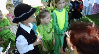 "Baw się z nami wierszykami Wandy Chotomskiej"