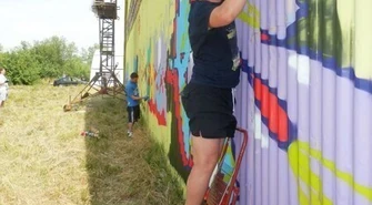 Grafficiarze na piotrkowskim lotnisku 