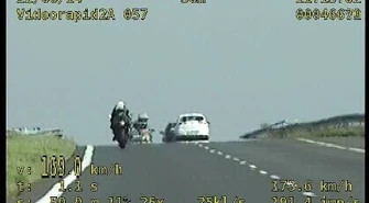 Motocyklowy pirat szalał na drodze