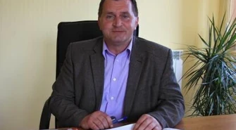 Droga w Stobnicy, szkoła w Trzepnicy