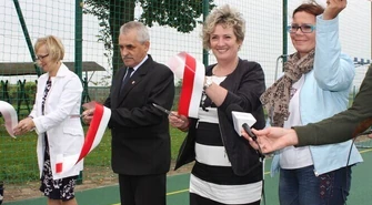 W Komornikach już grają na nowym boisku