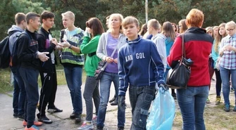Wolborscy gimnazjaliści sprzątali świat 