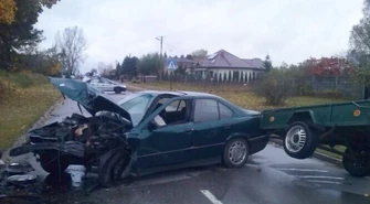 Kierowca BMW stracił panowanie nad samochodem 