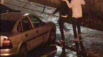 Nadmiar energii wyładował na samochodzie [video]