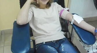 Honorowo oddawali uczniowie i nauczyciele 