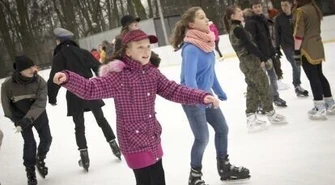 W niedzielę otwierają lodowisko