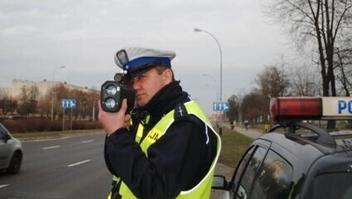 Piotrkowska policja gra z Orkiestrą