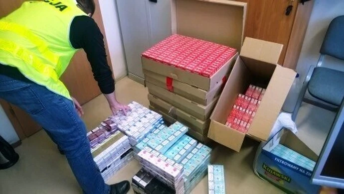 Posiadała ponad 2 tysiące paczek papierosów bez akcyzy
