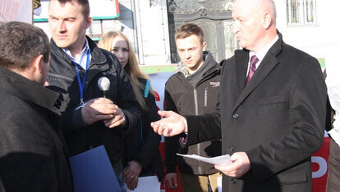 Rolnicy wręczyli staroście postulaty