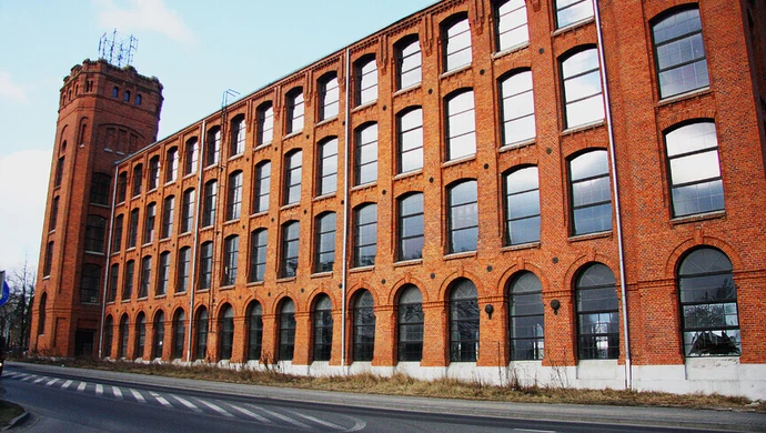 Wynajął Piotrkowską Manufakturę. Ma szalone pomysły!