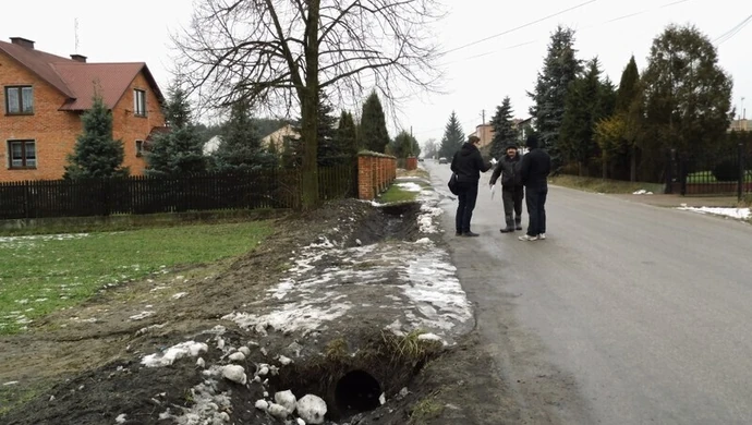 Woda zalewa nasze posesje!